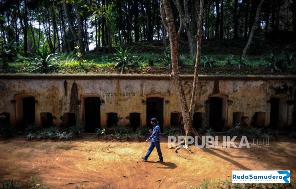 Benteng Palasari Menunggu Dibaca