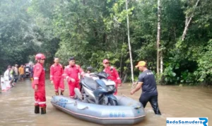 Evakuasi Kendaraan Banjir Membalong