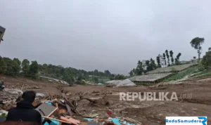 Longsor Cisarua 400 Warga Longsor Cisarua 400 Warga