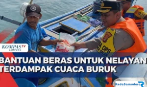 Nelayan terdampak cuaca buruk Nelayan terdampak cuaca buruk