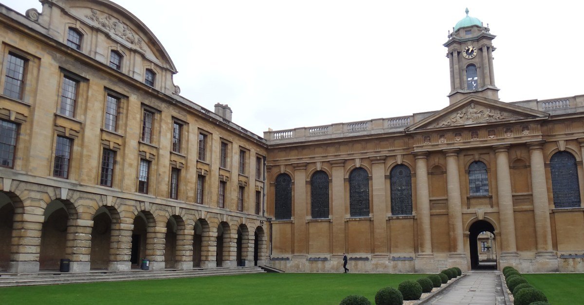 Definisi Universitas Definisi Universitas