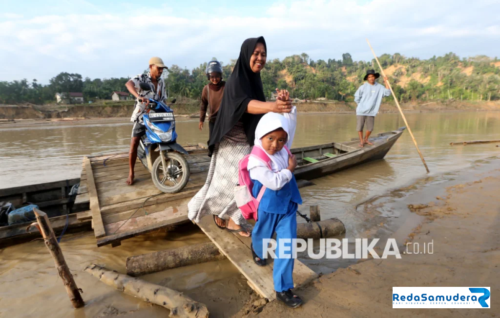 Relawan Temanggung Pulihkan Sekolah