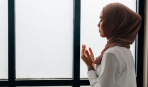 Definisi Ikhlas Menurut Para Ulama Memahami Makna Terdalam Ketulusan dalam Ibadah