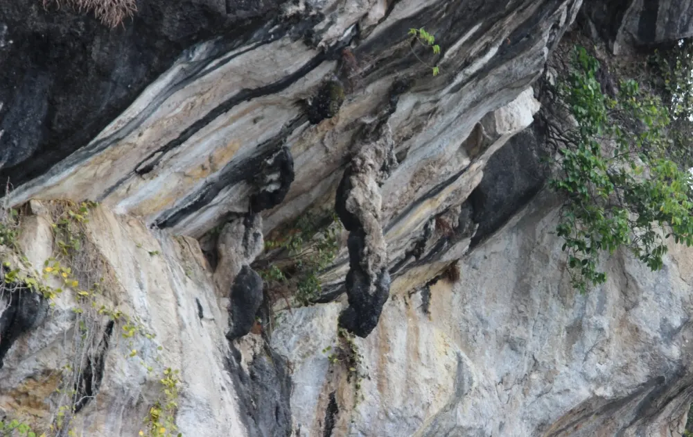 Cerpen Tentang Batu Gantung Di Danau Toba Yang Masih Membuat Hati Bergetar