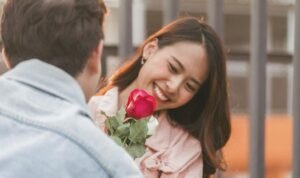 Definisi Sayang Menurut Para Ahli dan Pujangga, Bukan Sekadar Rasa Suka