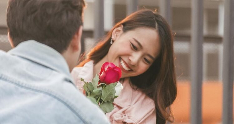 Definisi Sayang Menurut Para Ahli dan Pujangga, Bukan Sekadar Rasa Suka