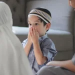 Anak Sholeh Menurut Ulama, Ciri, Adab, dan Tanggung Jawabnya