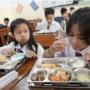 Debat Makan Bergizi Gratis, Program Penting atau Perlu Evaluasi Besar?